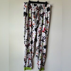 Colorful Star and Witch Print Woman’s Pajamas